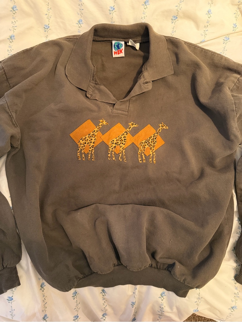 Vintage crewneck with Giraffe embroidery